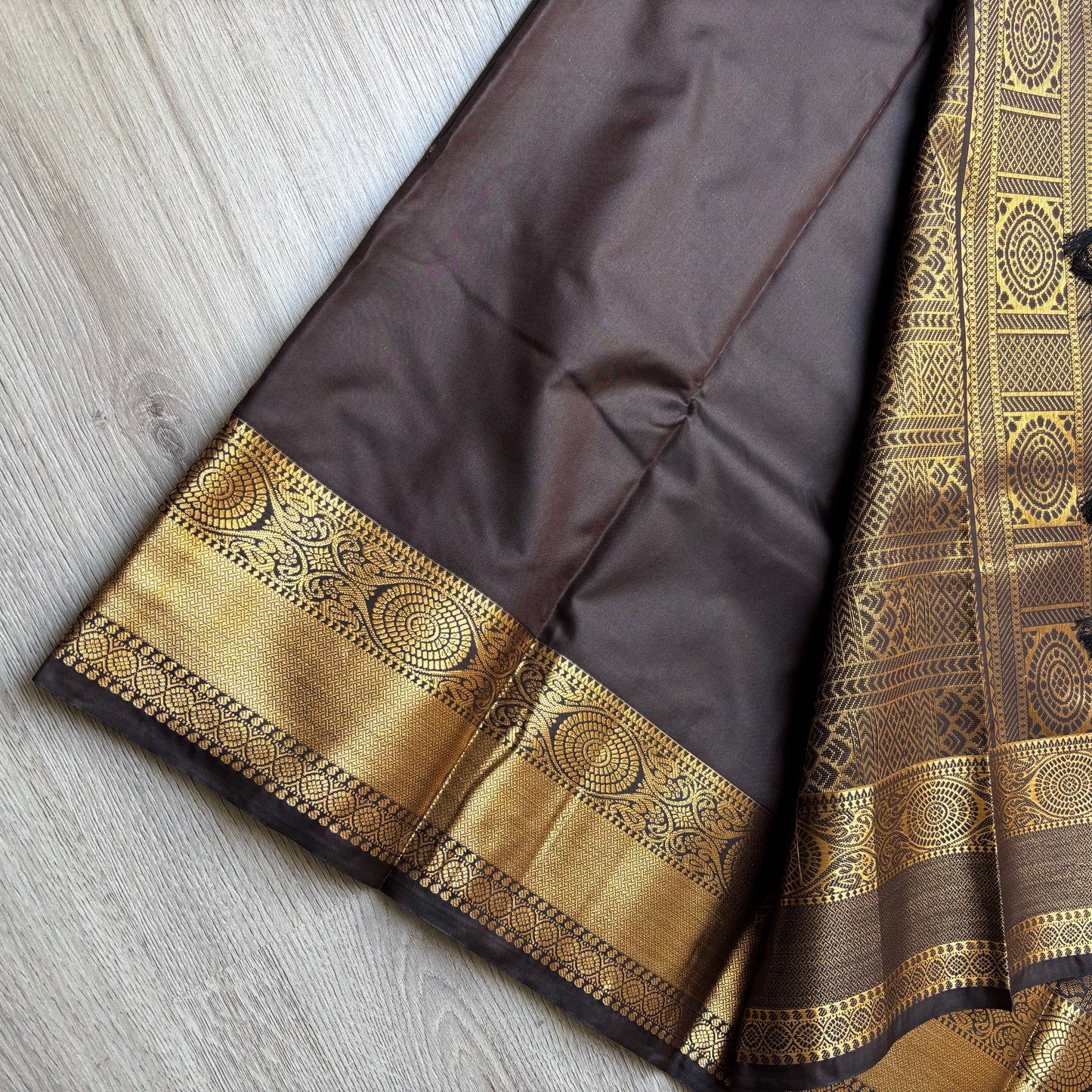 Sumitra - brown