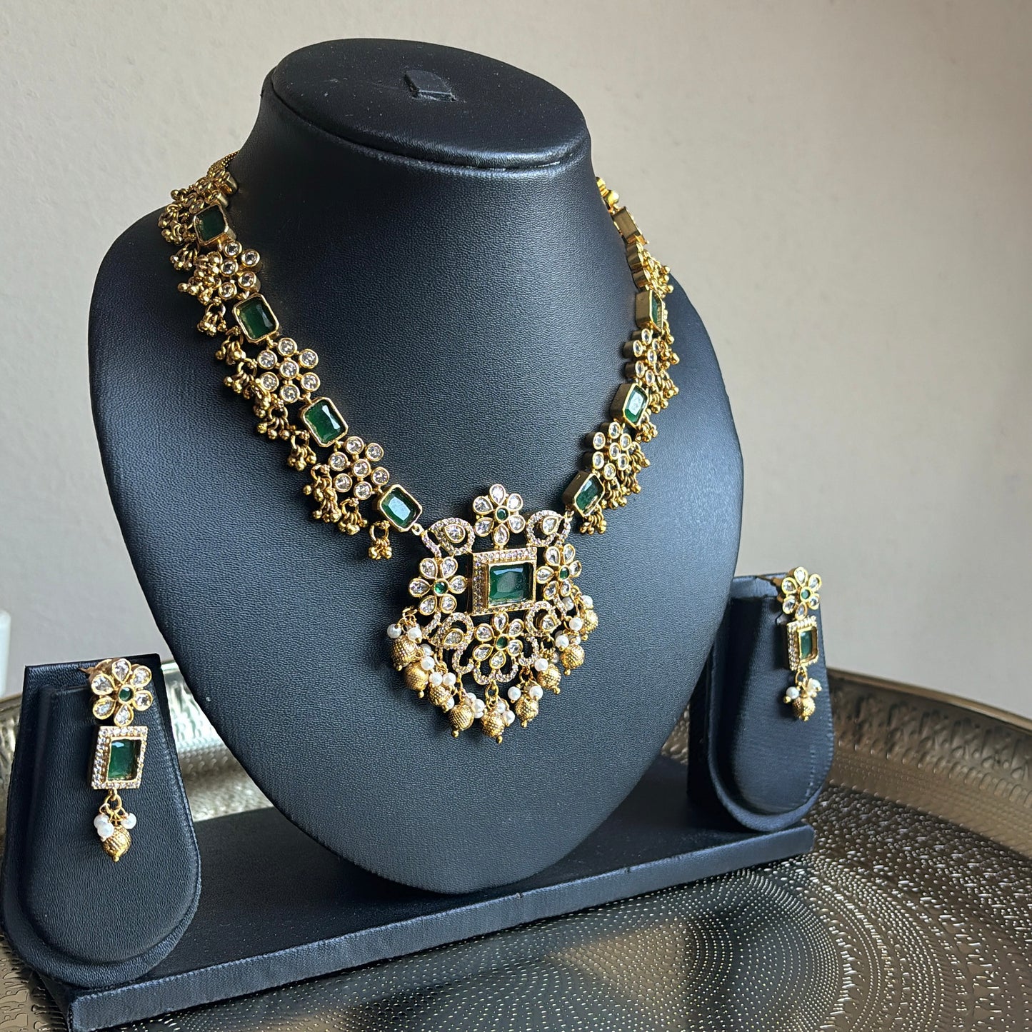 Vasuki green