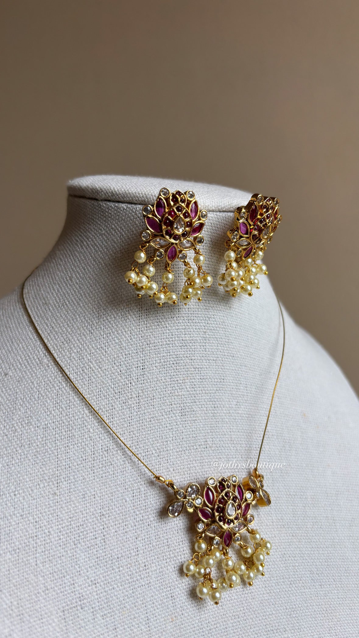 Ushani - ruby colour