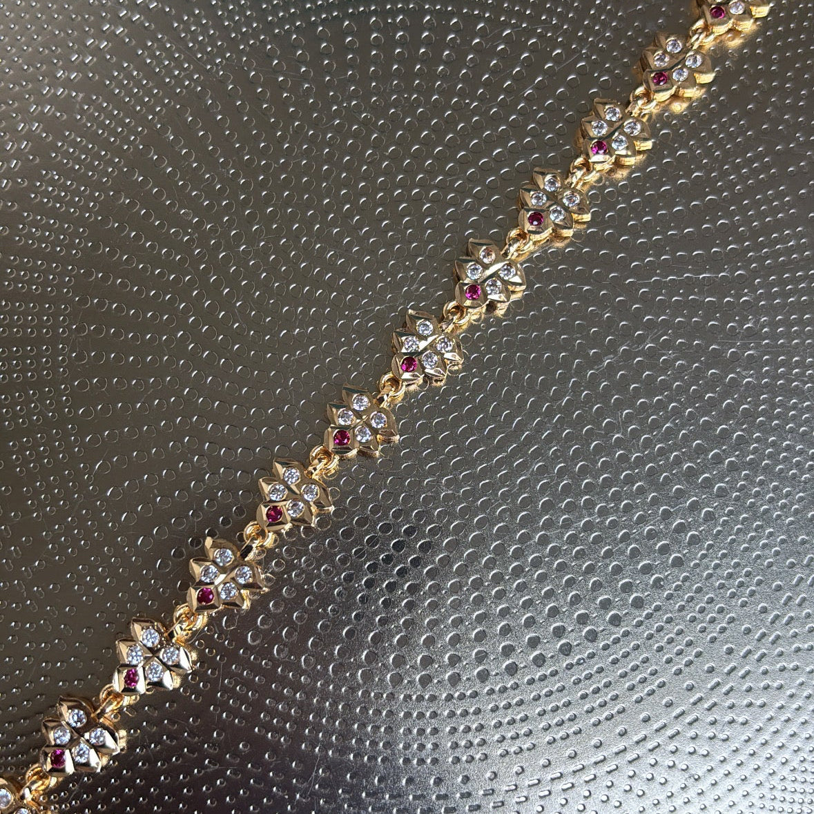 Sharanja - ruby white