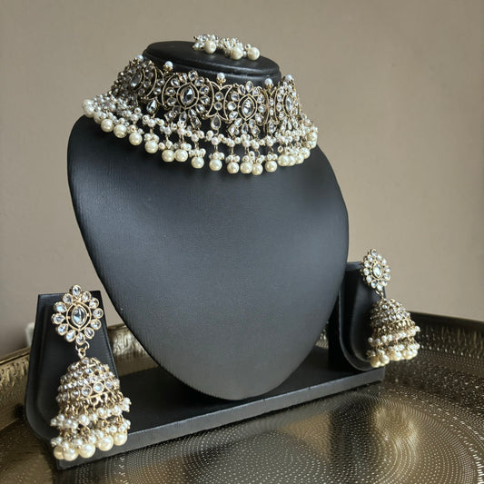 Reshma white