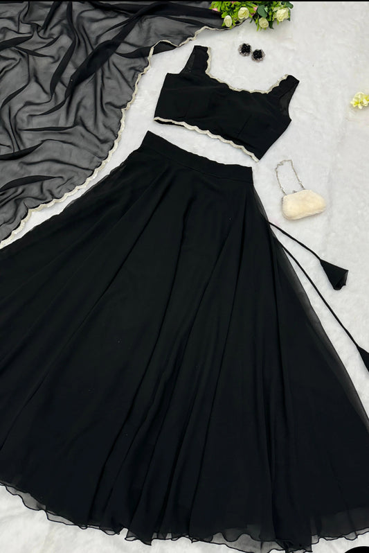 Inisha - black