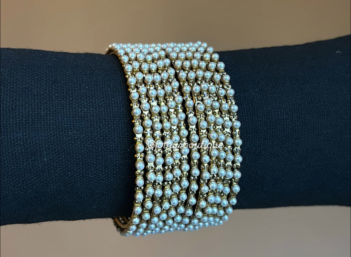 Nira - pearl bangles