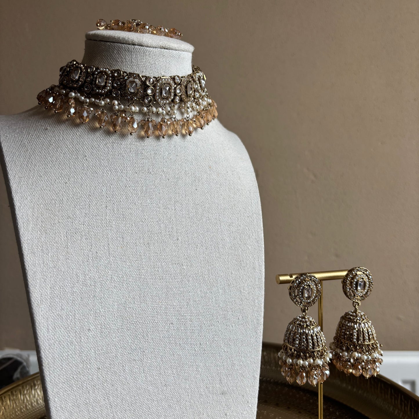 Jaanu - gold