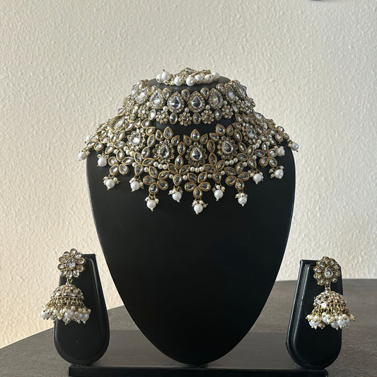 Nadiya white gold