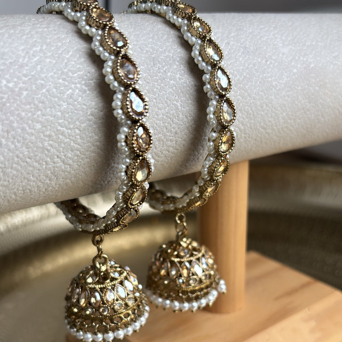 Nirojini - antique gold