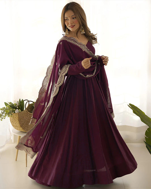 Radha - dark purple/wine
